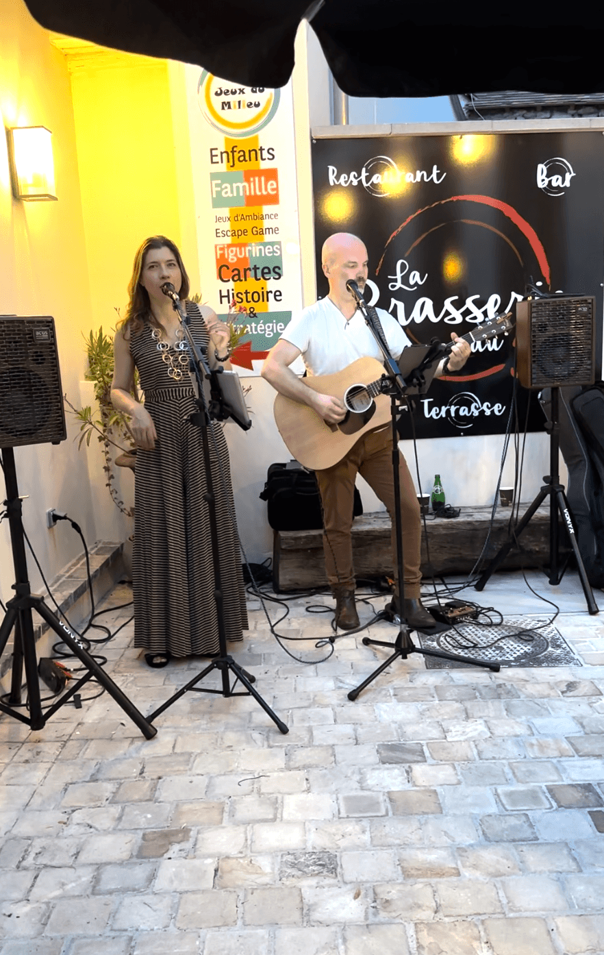 Houdan Plage sur la terrasse de La Brasserie du 35